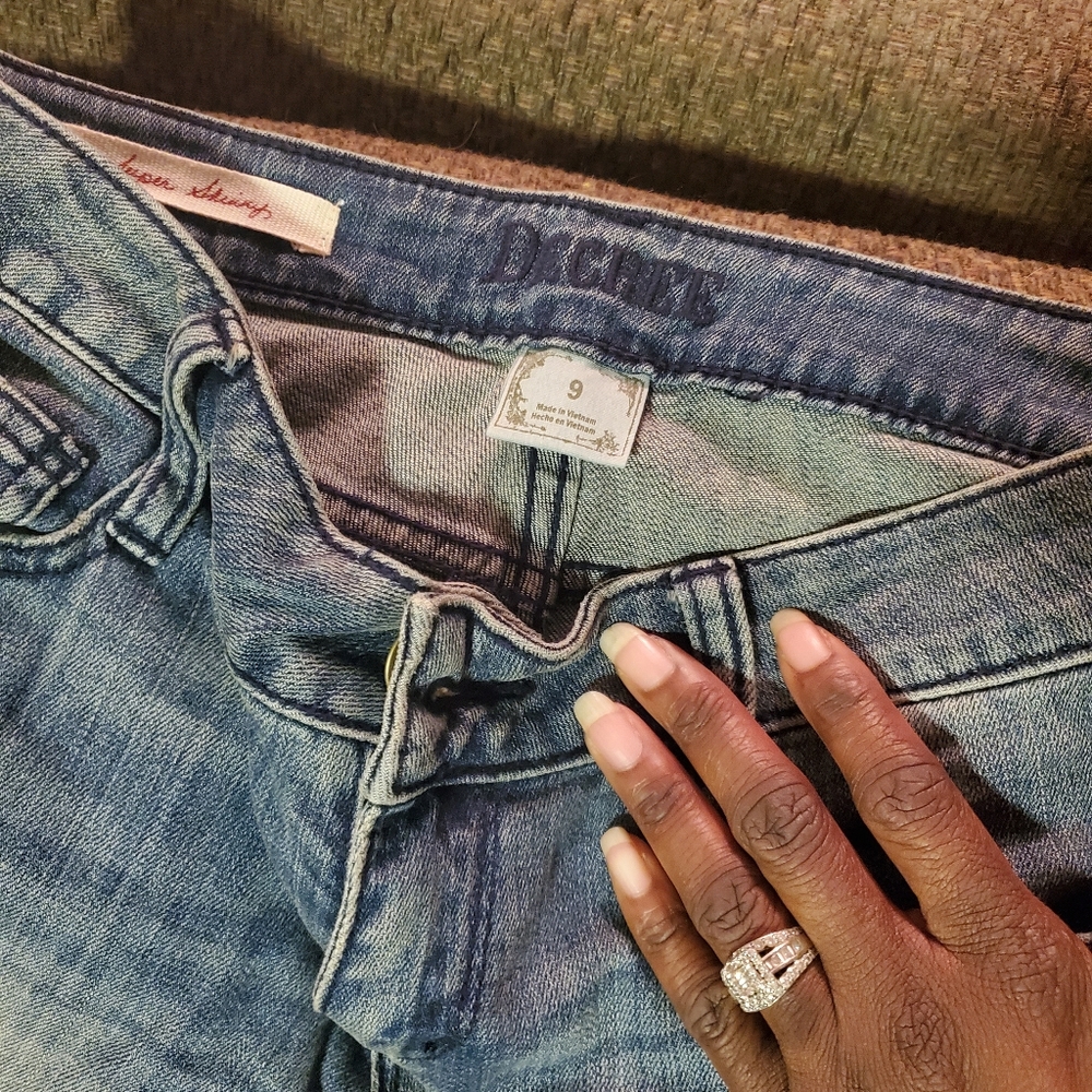 Clothes - Picture 2 of 8